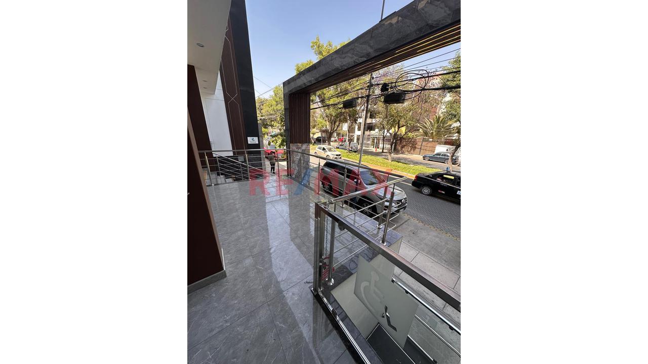 ✨ Local Altamente Comercial ¡El Espacio Perfecto Para Tu Negocio Está Aquí! ✨ - 4