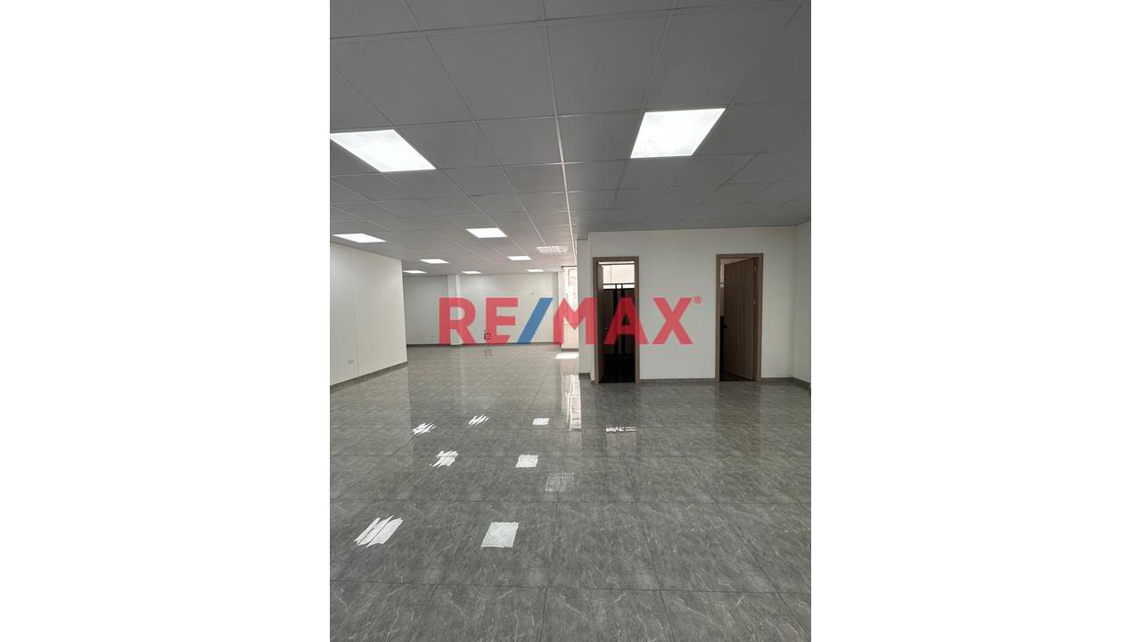 ✨ Local Altamente Comercial ¡El Espacio Perfecto Para Tu Negocio Está Aquí! ✨ - 1