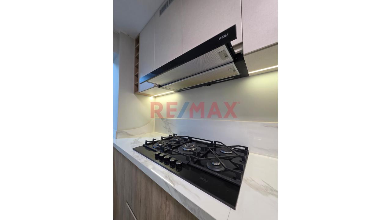 Exclusivo Dúplex En Miraflores | Diseño, Terrazas Y 2 Ingresos Independientes — foto 5
