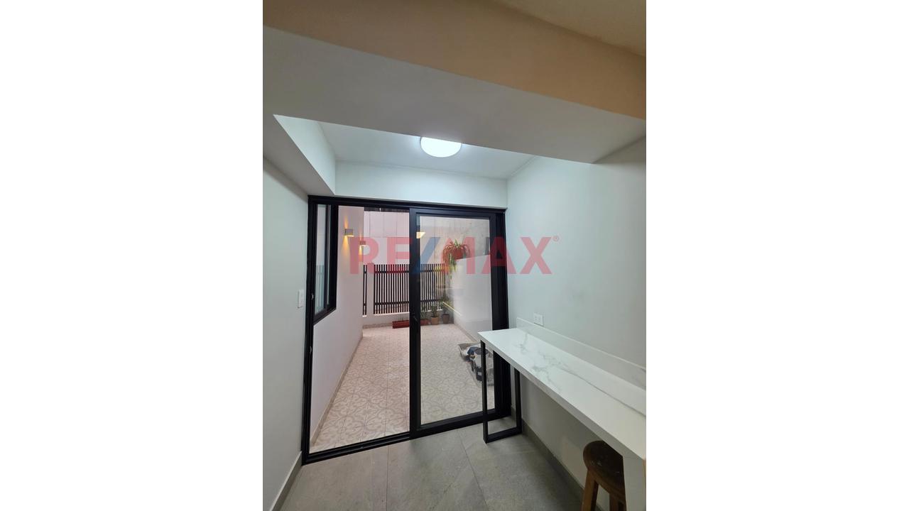 Exclusivo Dúplex En Miraflores | Diseño, Terrazas Y 2 Ingresos Independientes — foto 14