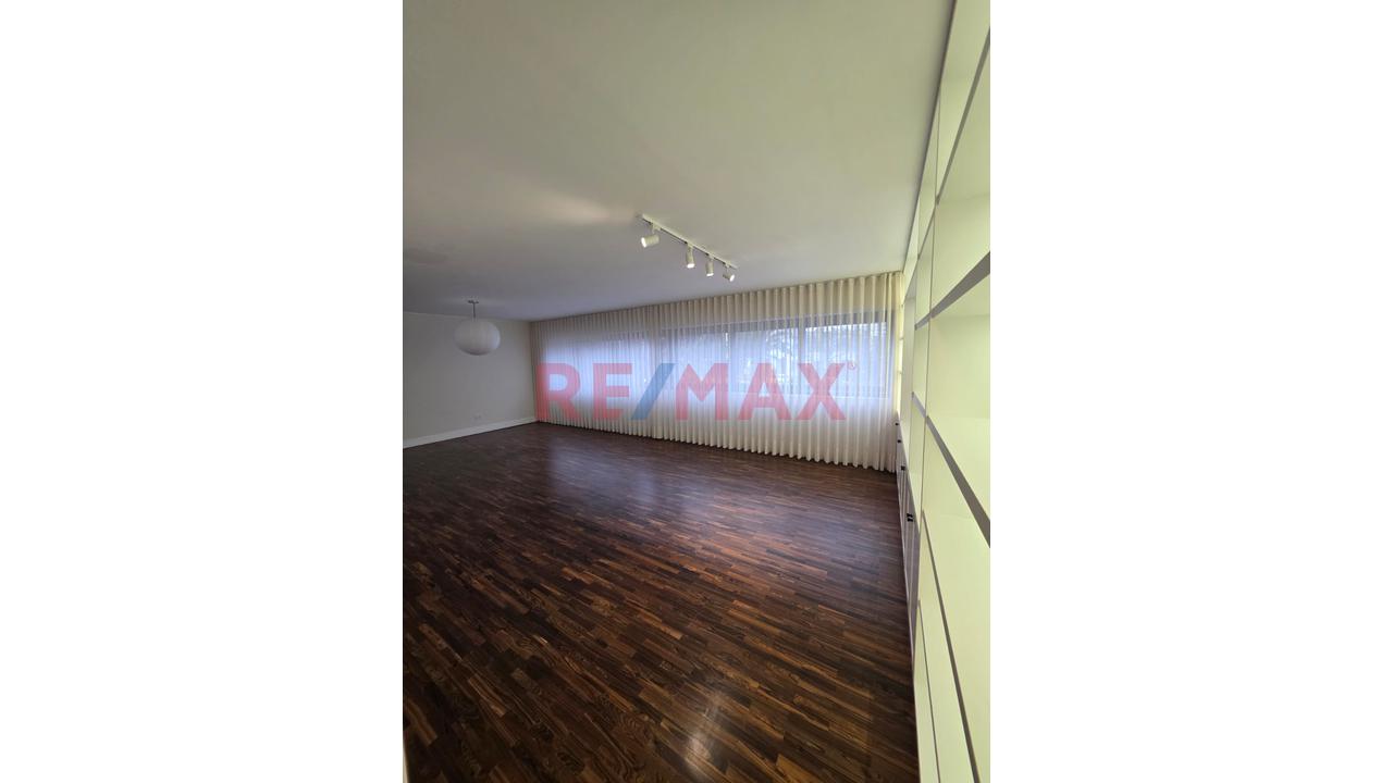 Exclusivo Dúplex En Miraflores | Diseño, Terrazas Y 2 Ingresos Independientes — foto 9