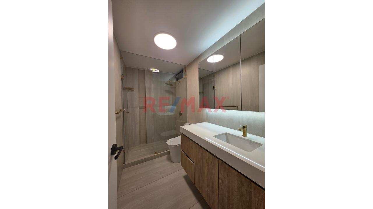 Exclusivo Dúplex En Miraflores | Diseño, Terrazas Y 2 Ingresos Independientes — foto 11
