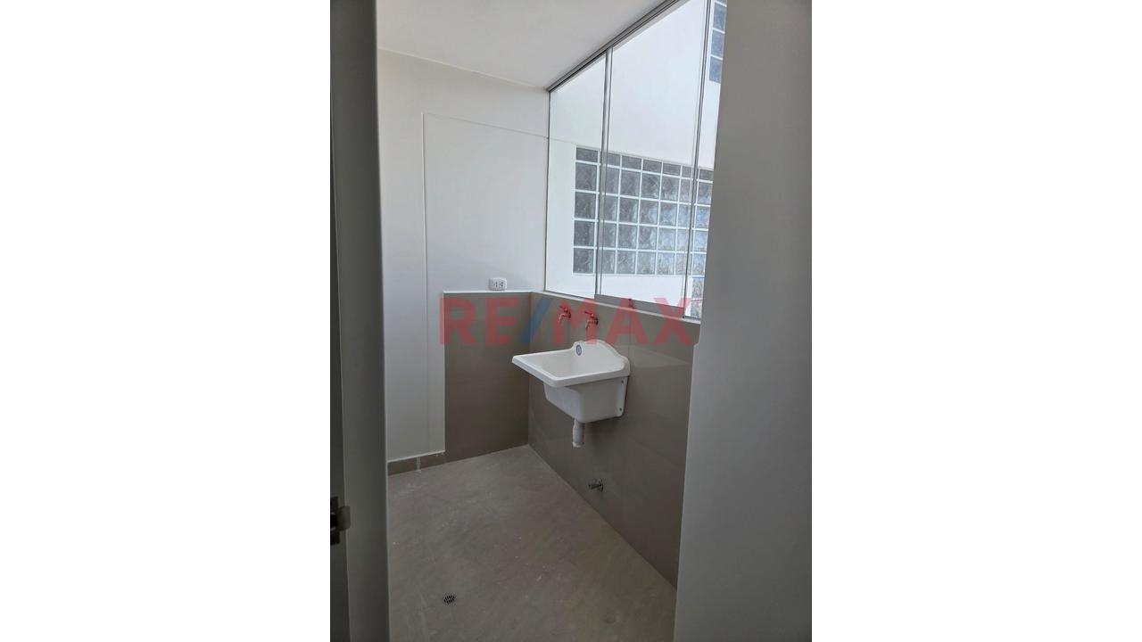 Alquiler Departamento En Av Metropolitana - 6