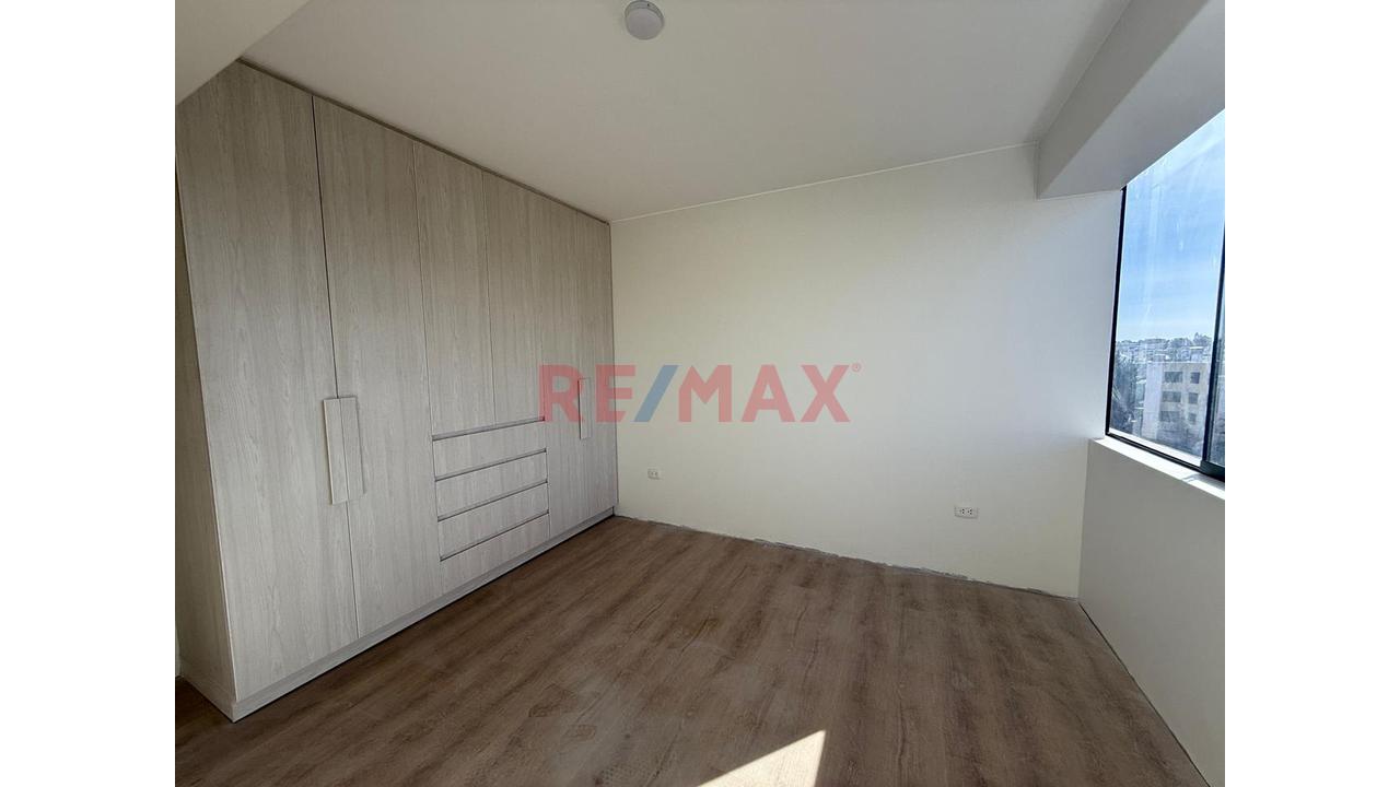 Alquiler Departamento En Av Metropolitana - 2