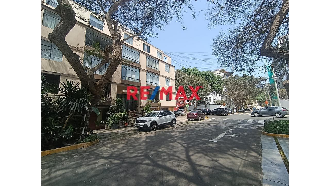 Mini Departamento - Oficina En Calle Santa Isabel -Armendáriz - Miraflores