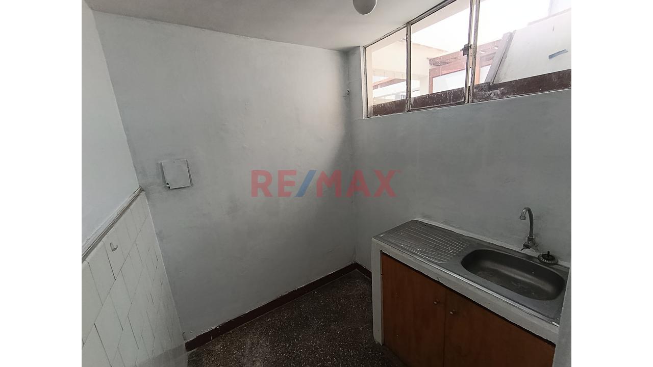 Mini Departamento - Oficina En Calle Santa Isabel  -Armendáriz - Miraflores — foto 11