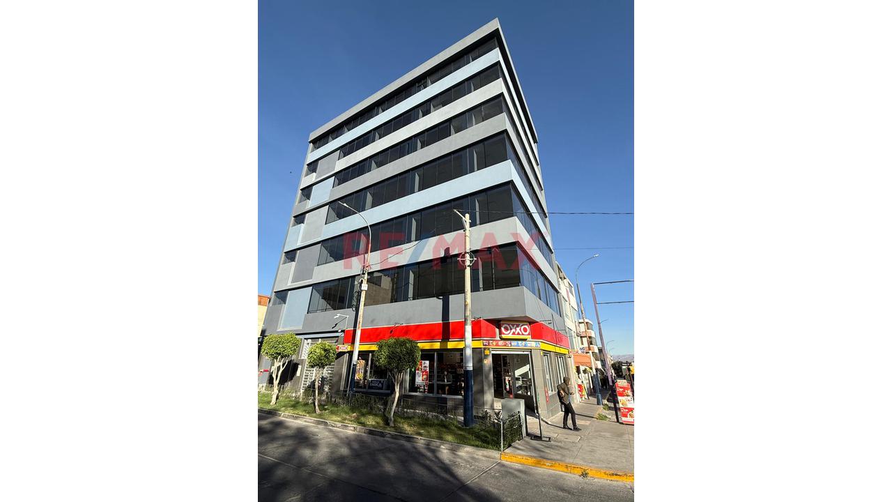 Alquiler Departamento En Av Metropolitana Sin Cochera - 1