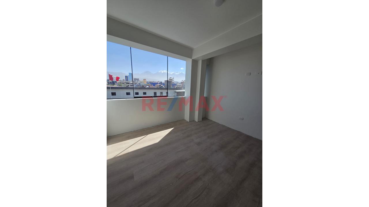Alquiler Departamento En Av Metropolitana Sin Cochera - 6