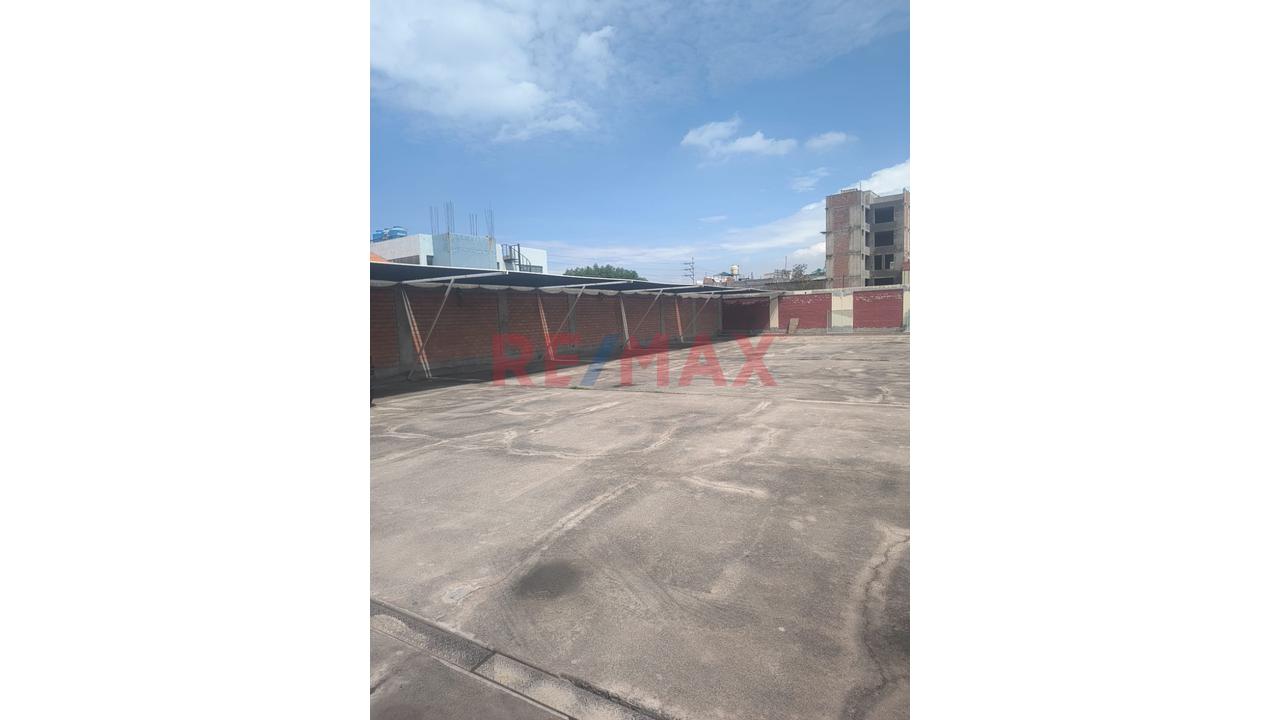 Terreno Con Local De Ventos Y Cancha Deportiva En Venta - En Plena Av. Salaverry - Socabaya - 8