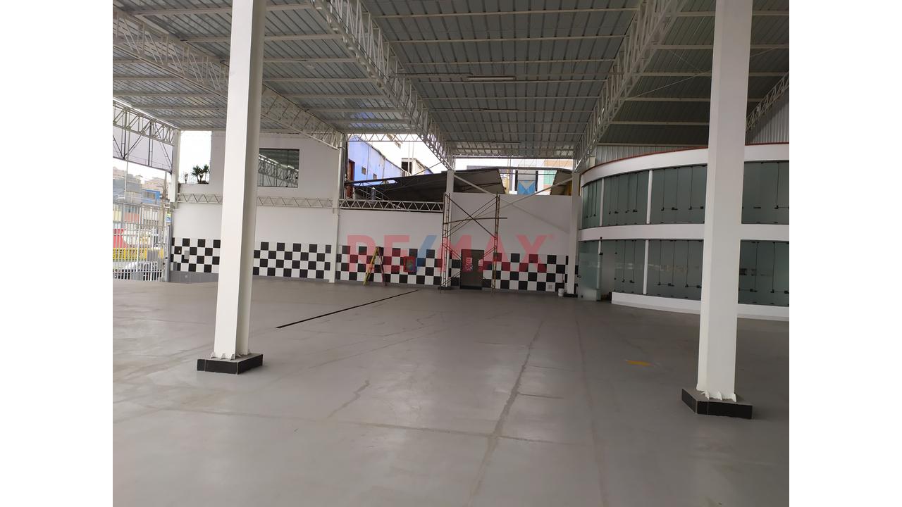 ¡Amplio Local Comercial Con Excelente Potencial Para Negocio En San Luis! - 6