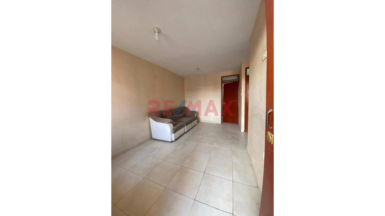 Venta De Casa En Urb La Planicie Etapa I Mz C2 Lote 35 - 11