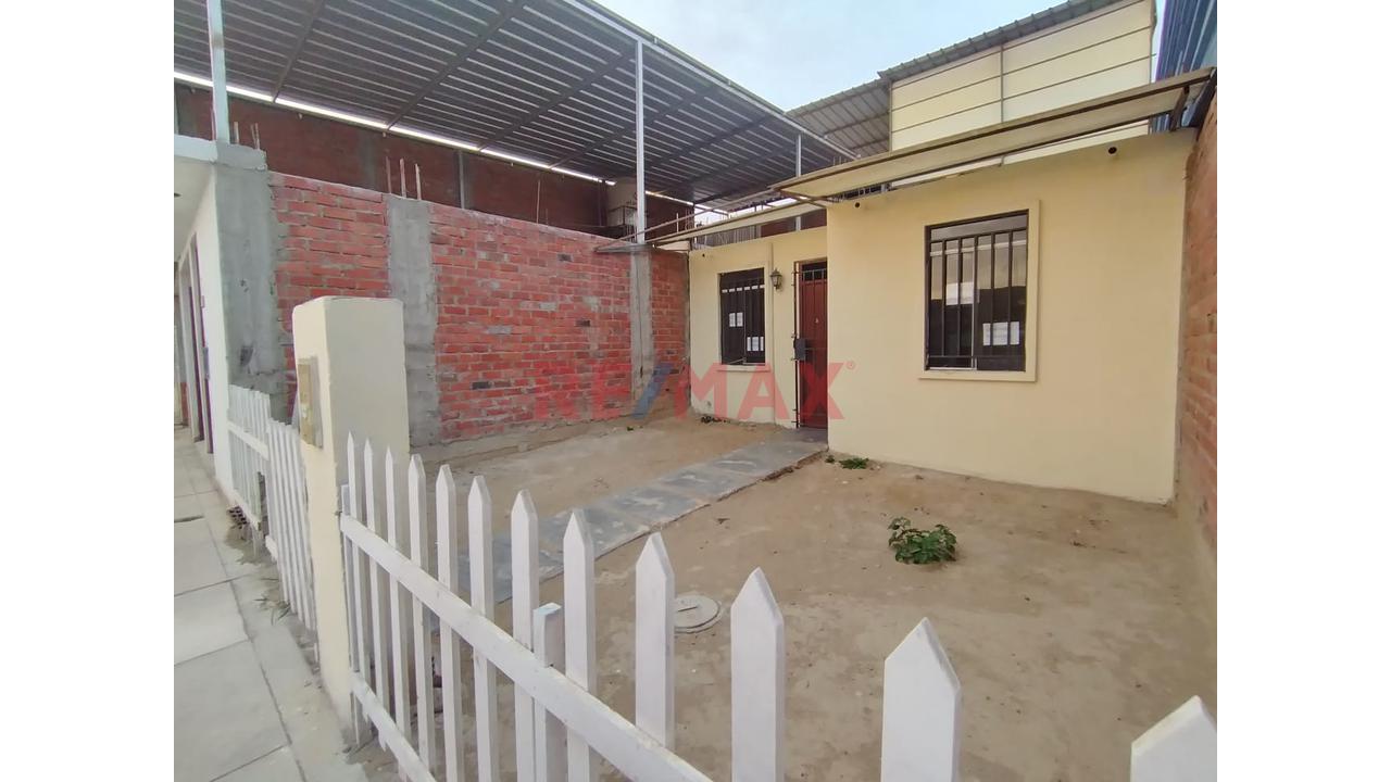 Venta De Casa En Urb La Planicie Etapa I Mz C2 Lote 35 - 7