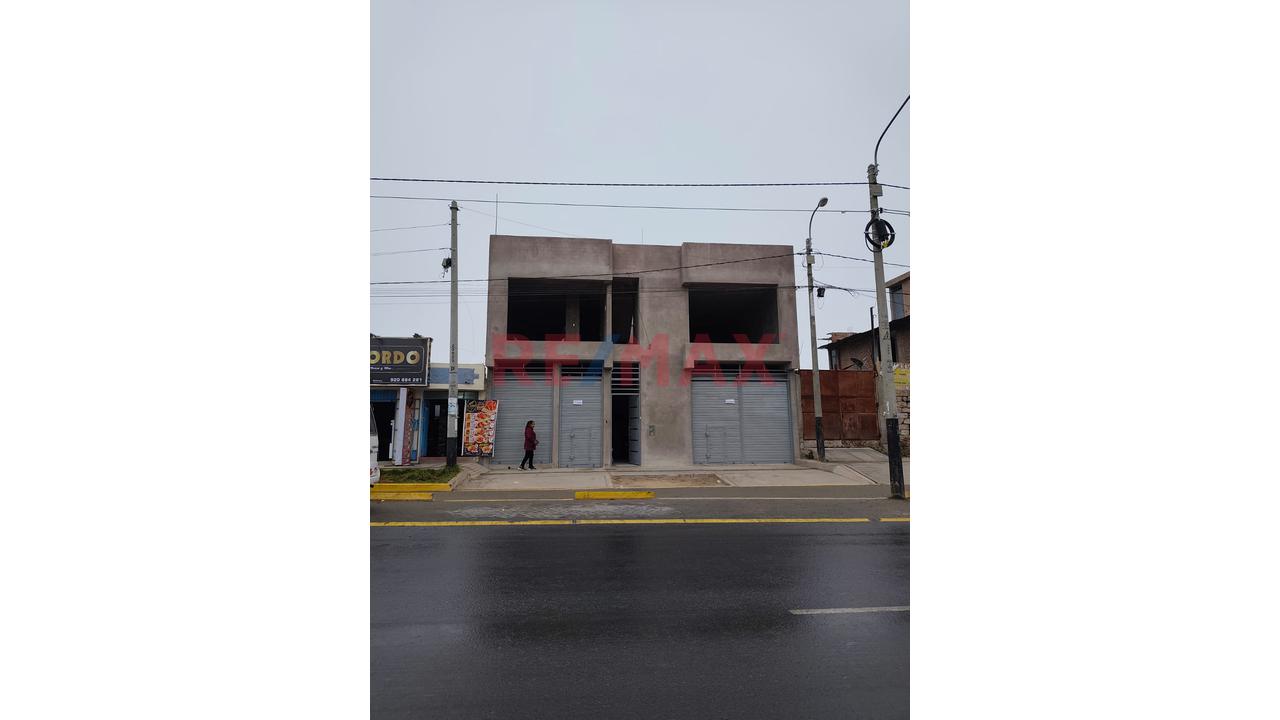 Alquilo Local Amplio, Ideal Para Consultorio U Oficina - 1