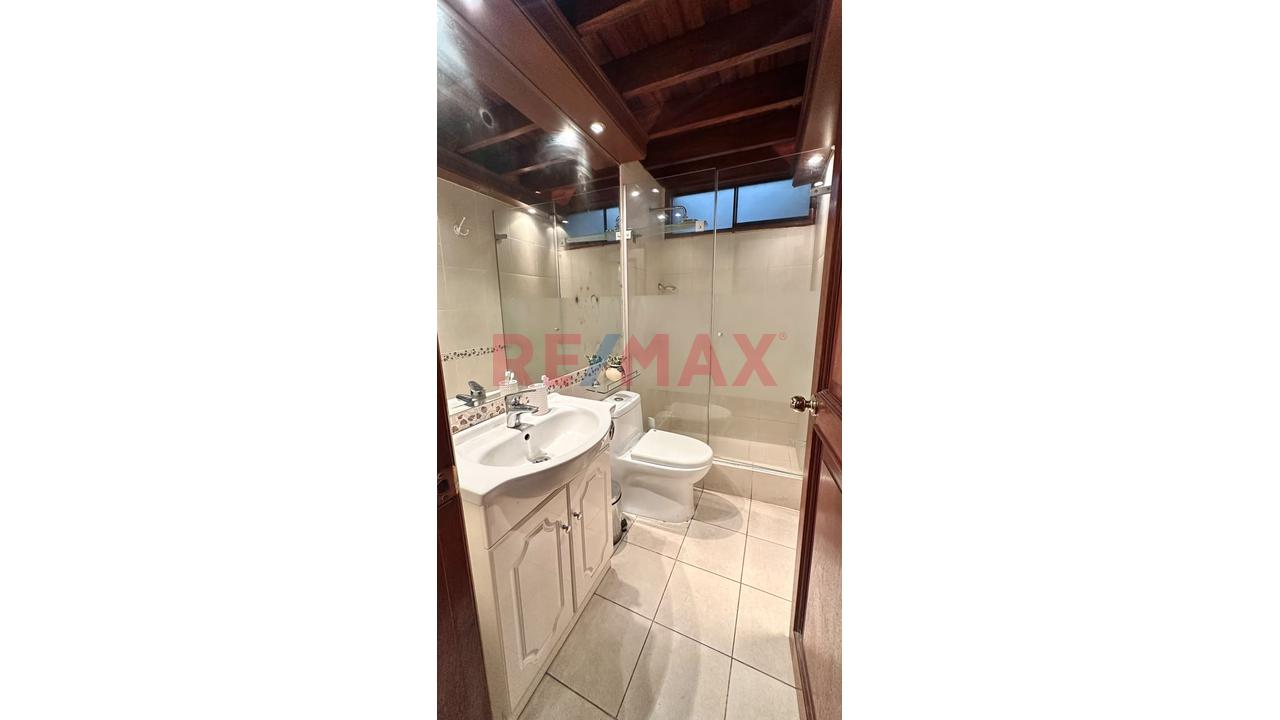 Vendo Casa 2 Pisos Y Terraza Con Doble Cochera - 4