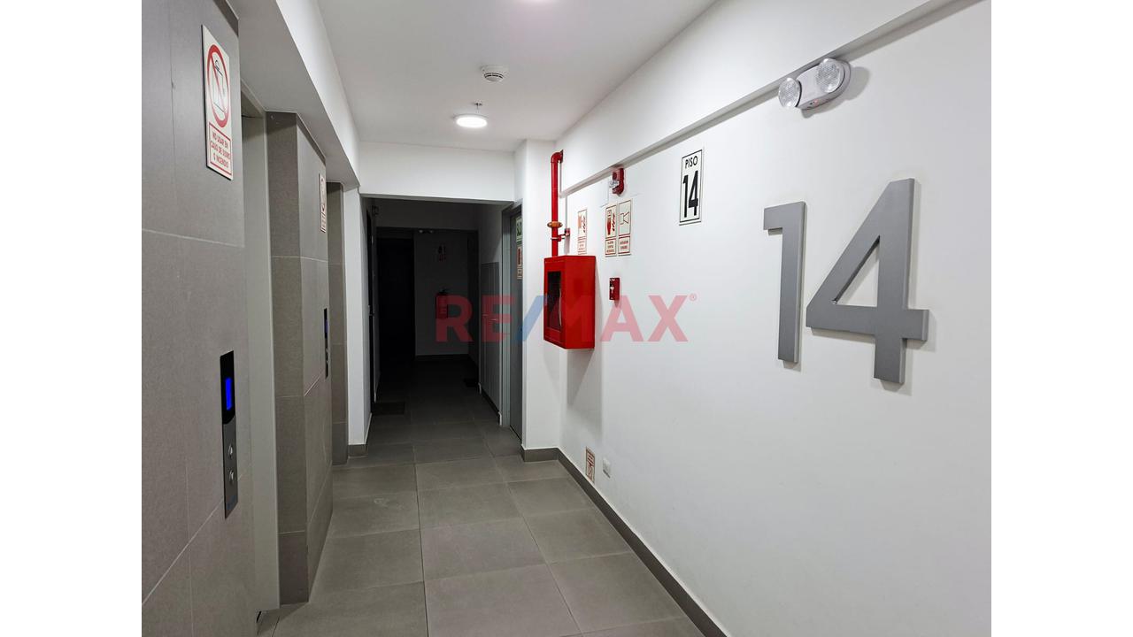 Vive En Moderno Flat Frente Al Jockey Plaza — foto 2