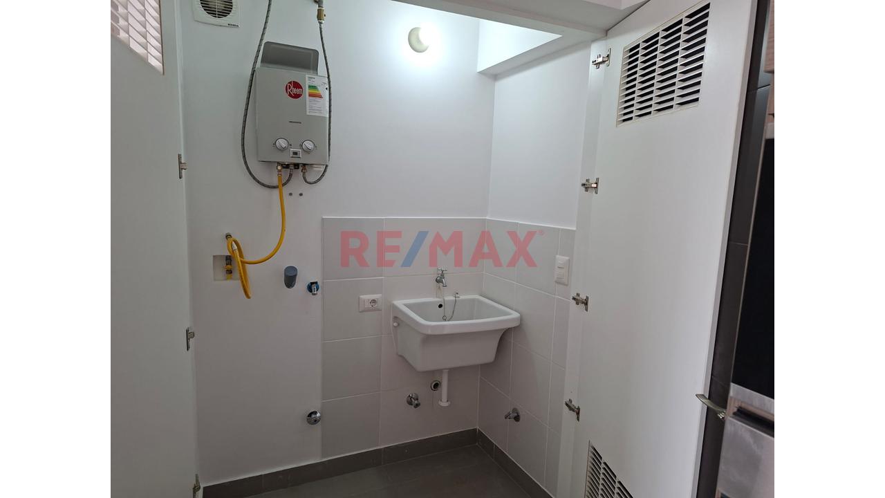 Vive En Moderno Flat Frente Al Jockey Plaza — foto 6
