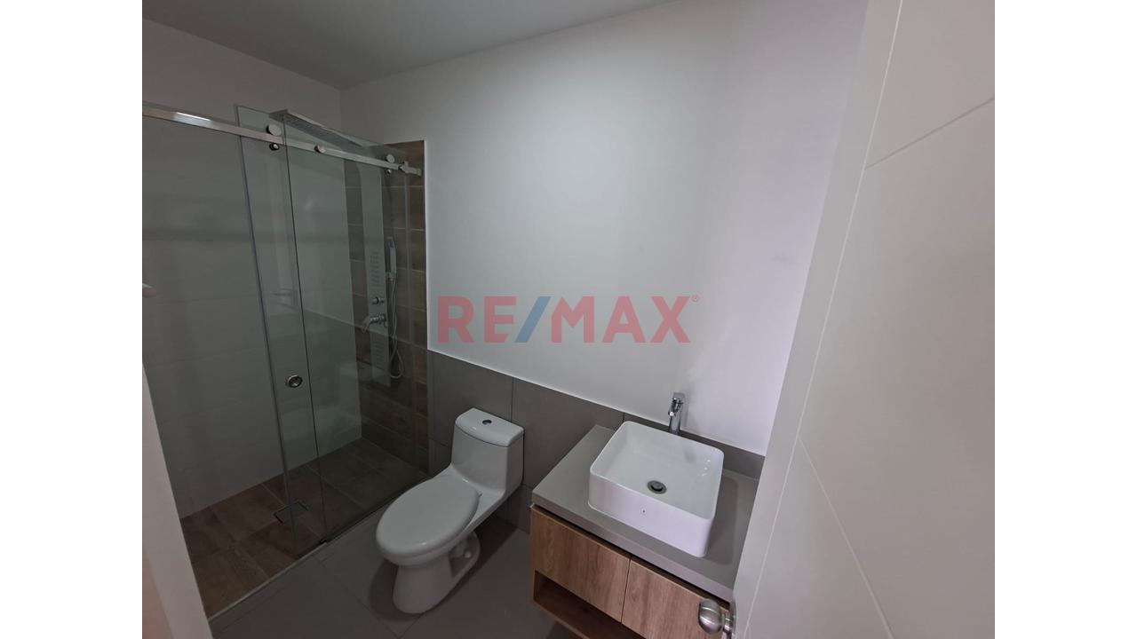 Vive En Moderno Flat Frente Al Jockey Plaza — foto 9