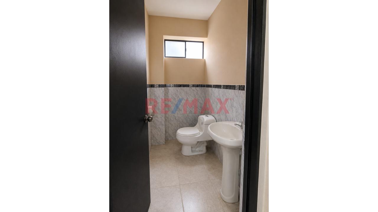 Alquiler De Oficina Con Almacén En Chorrillos | 138 M² Aprox. | 3 Ambientes + Cocina-Comedor | S/ 2,500 — foto 7