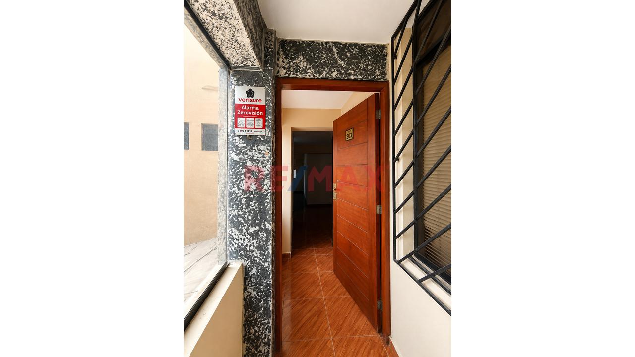 Alquiler De Oficina Con Almacén En Chorrillos | 138 M² Aprox. | 3 Ambientes + Cocina-Comedor | S/ 2,500 — foto 6