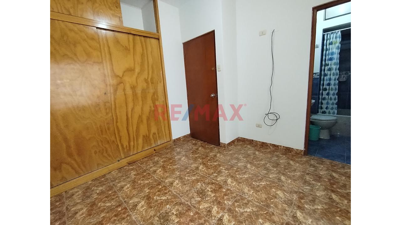 Alquilo Casa 3 Niveles En Condominio En Av Casuarinas Urb. Los Geranios — foto 11