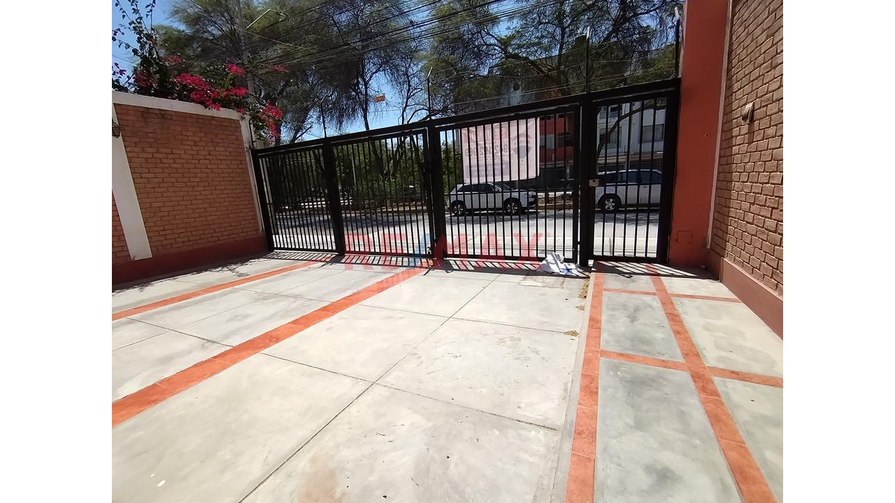 Alquilo Casa 3 Niveles En Condominio En Av Casuarinas Urb. Los Geranios — foto 10