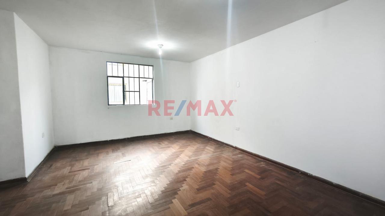 Alquilo Dpto 52M2 En Casa Familiar Cerca A Universidad Catolica,Y San Marcos — foto 4