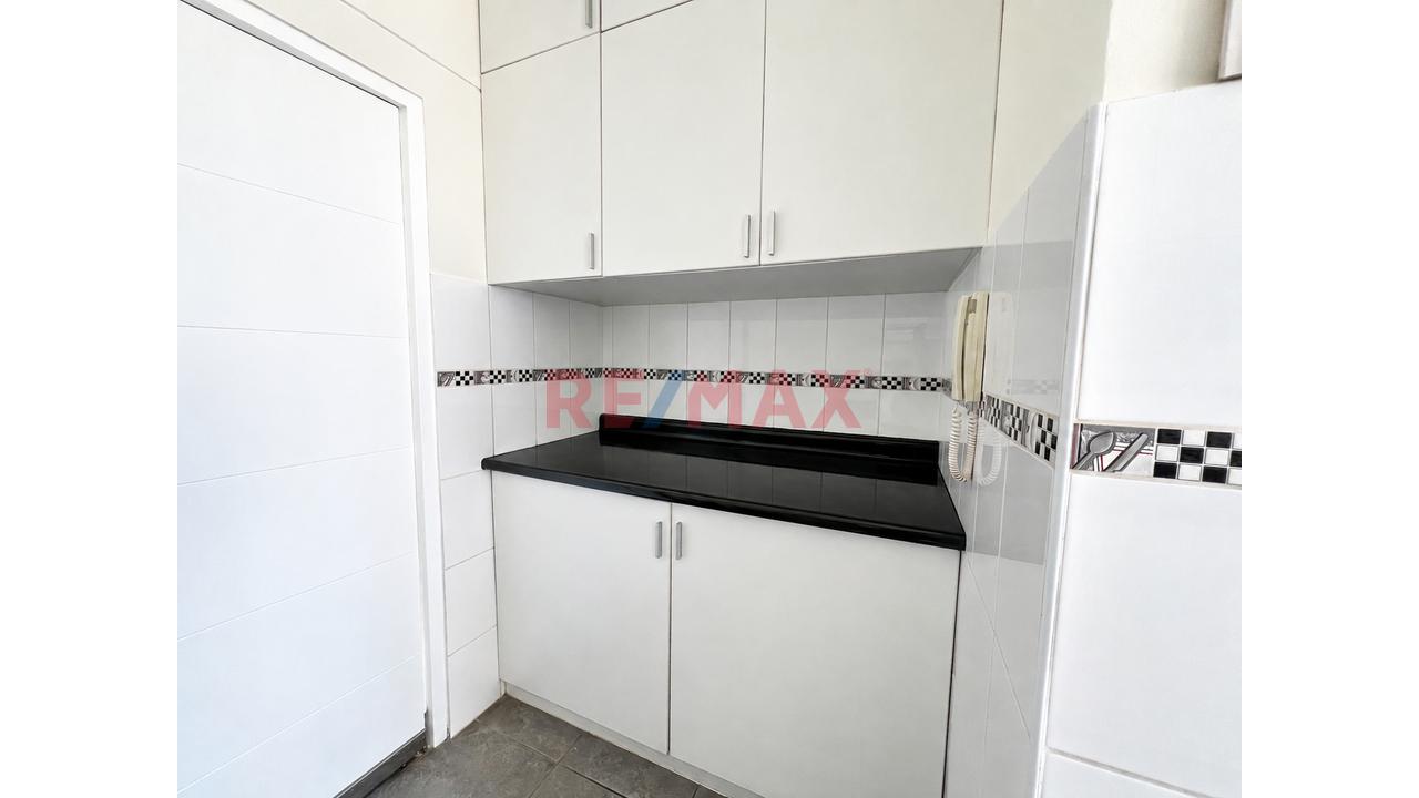 🏡 ¡Alquila Tu Próximo Hogar En Surquillo! - 14