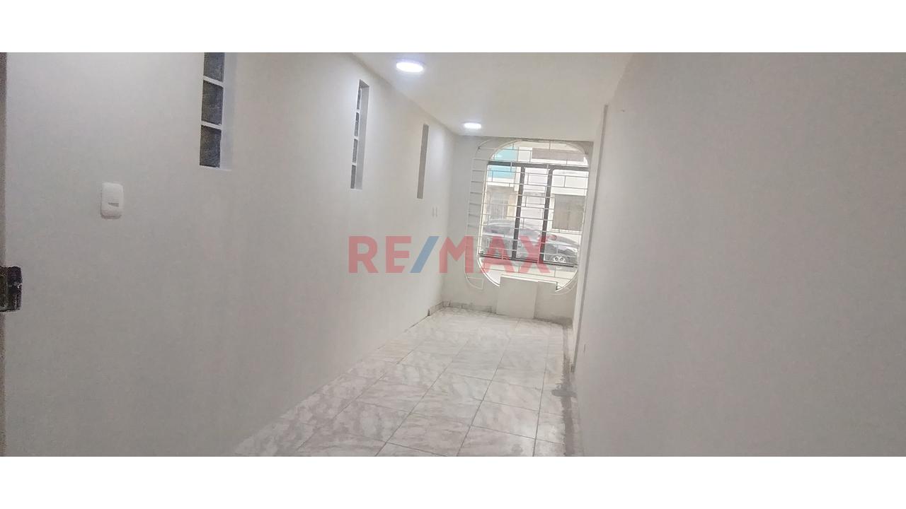"Alquiler De Minidepartamento En 1 Er Piso De Estreno En Los Olivos - Villa Sol A Pasos De Parque Y Seguridad Permanente" — foto 8