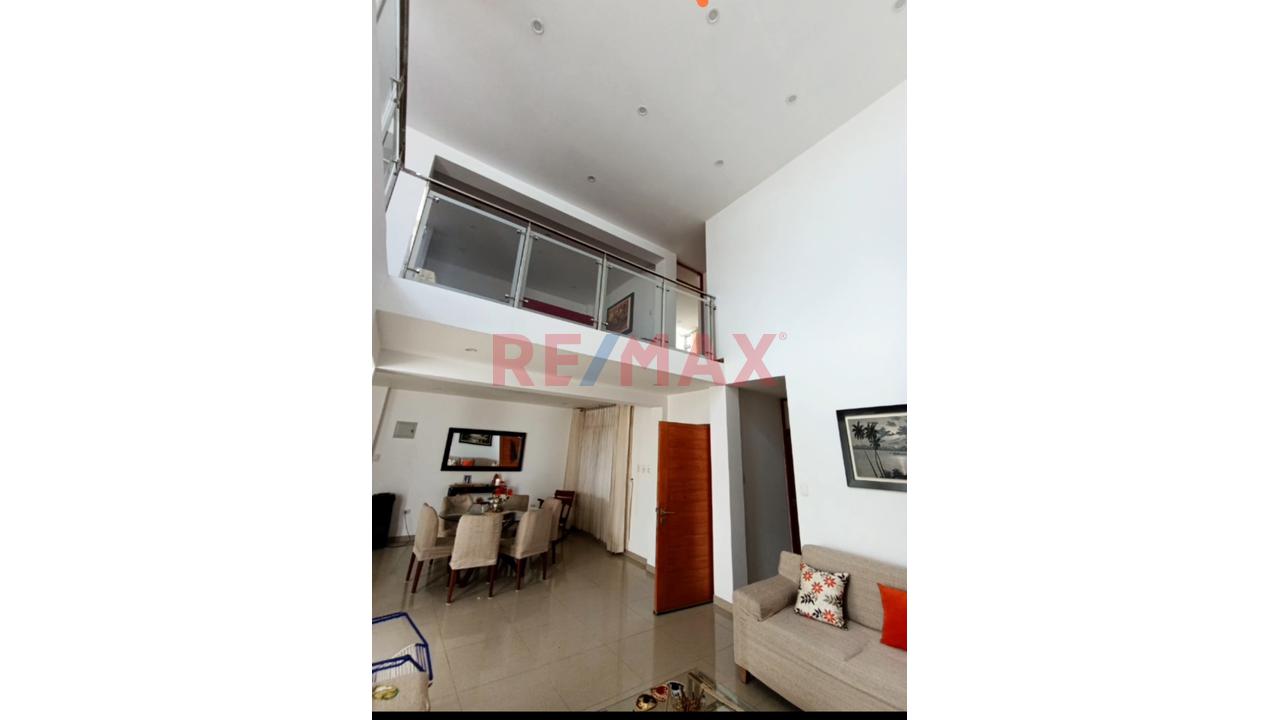 🔥Gran  Oportunidad😮 Se Vende Casa 📮 Urb. Centenario Palmeras Ii Etapa   📐 282.00  M2  A Solo  S/500.000 - 10