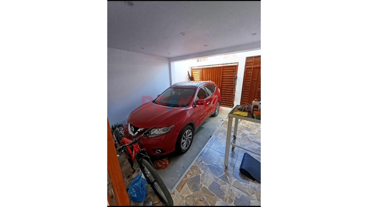 🔥Gran  Oportunidad😮 Se Vende Casa 📮 Urb. Centenario Palmeras Ii Etapa   📐 282.00  M2  A Solo  S/500.000 - 9