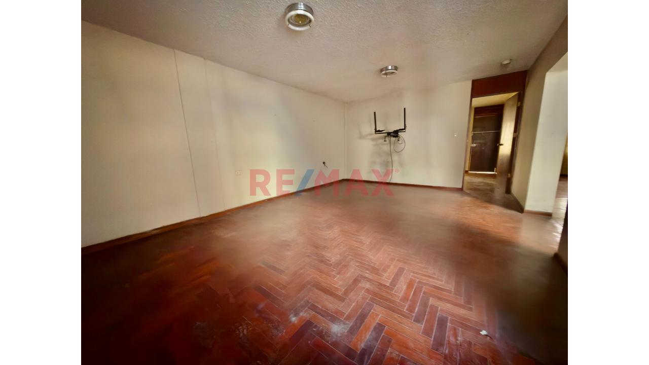 ¡Oportunidad De Inversión! Casa Terreno De 380 M² En San Luis - 4