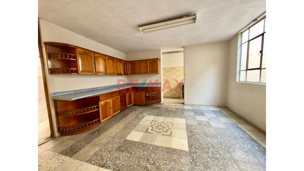 ¡Oportunidad De Inversión! Casa Terreno De 380 M² En San Luis - 1