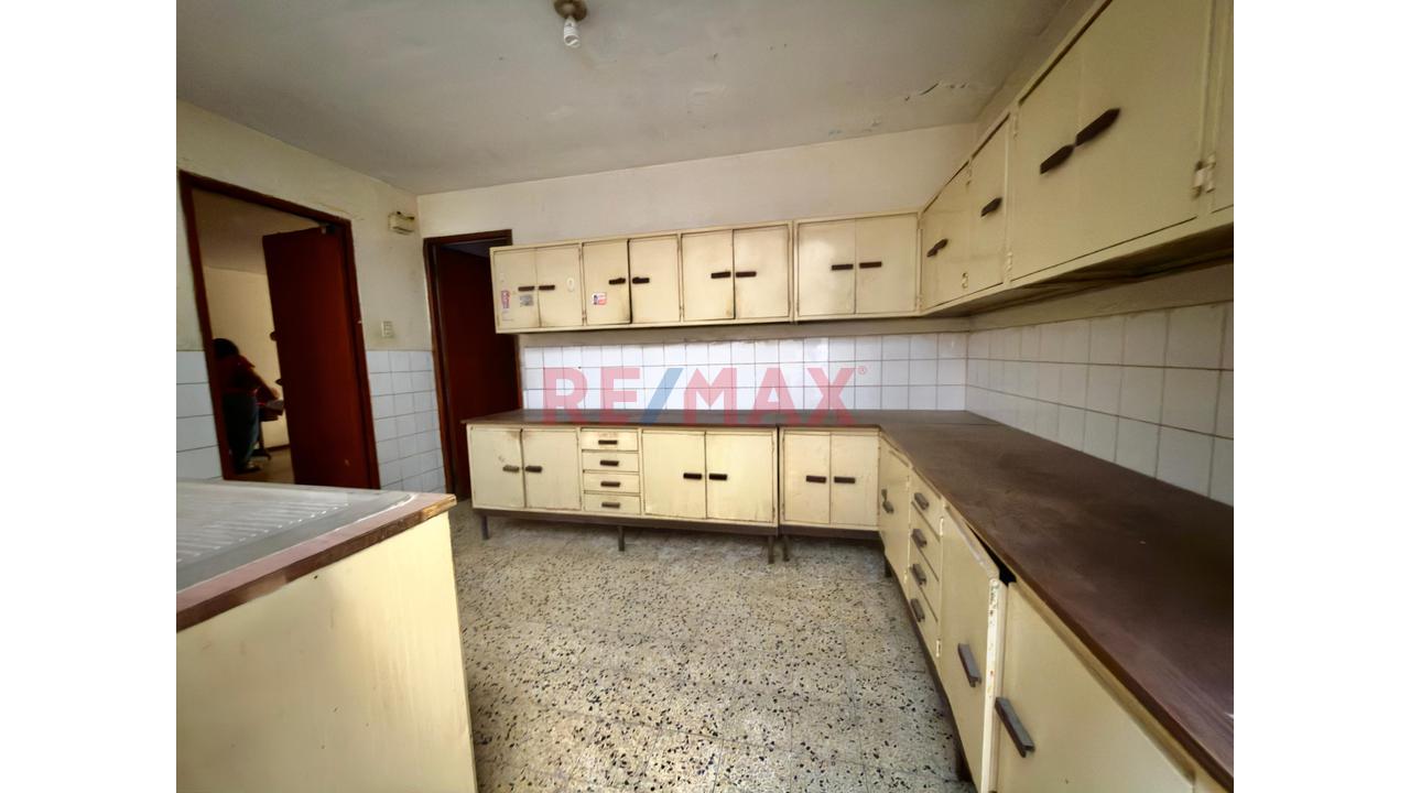 ¡Oportunidad De Inversión! Casa Terreno De 380 M² En San Luis - 2