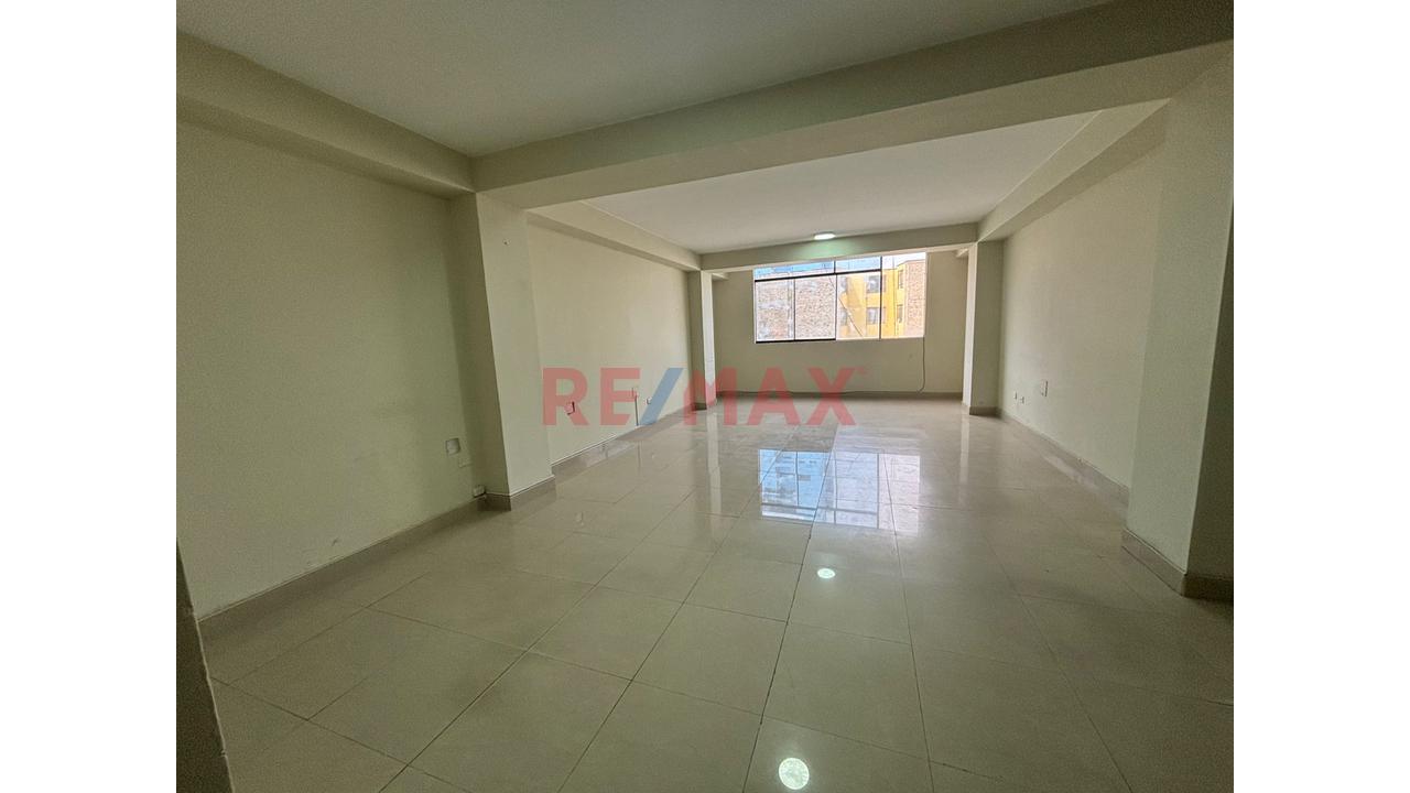 🏢 Oficina Administrativa En Lince En 3Er Piso– Ubicación Estratégica - 3