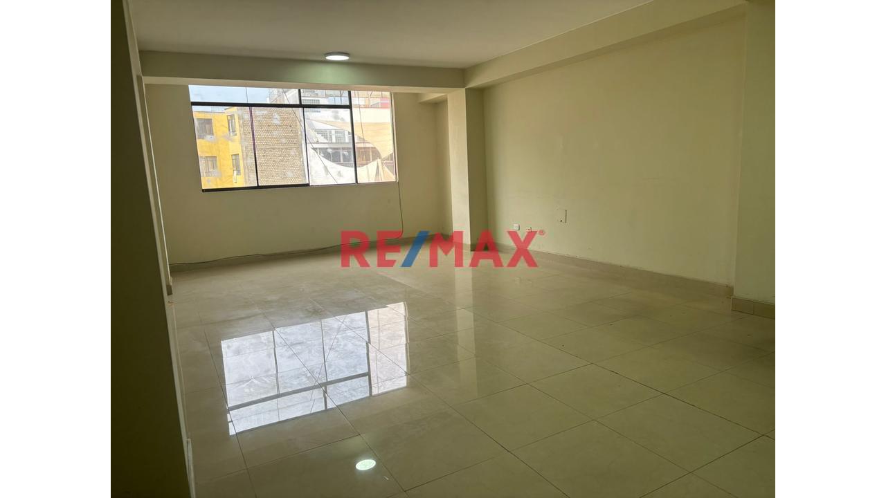 🏢 Oficina Administrativa En Lince En 3Er Piso– Ubicación Estratégica - 1