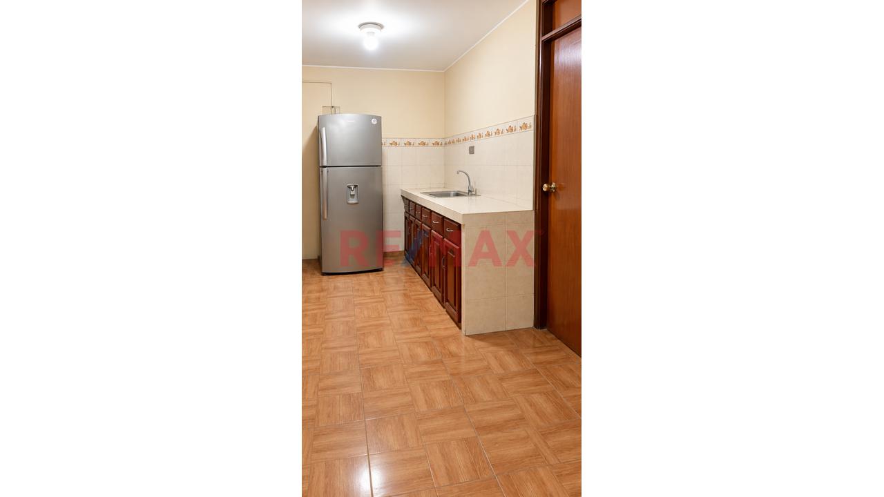 ¡Casa De 3 Pisos En Venta En Huáscar – San Juan De Lurigancho! — foto 6