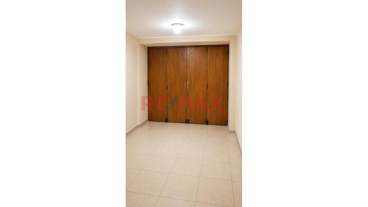 ¡Casa De 3 Pisos En Venta En Huáscar – San Juan De Lurigancho! — foto 4