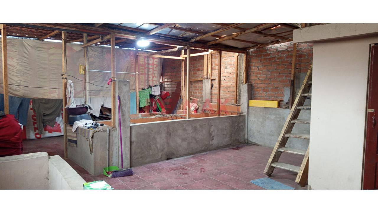 ¡Casa De 3 Pisos En Venta En Huáscar – San Juan De Lurigancho! — foto 11