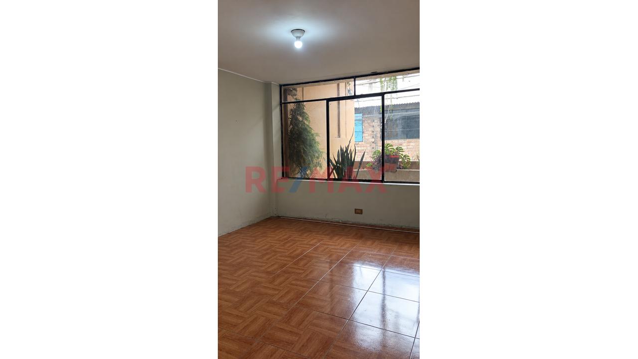 ¡Casa De 3 Pisos En Venta En Huáscar – San Juan De Lurigancho! — foto 8