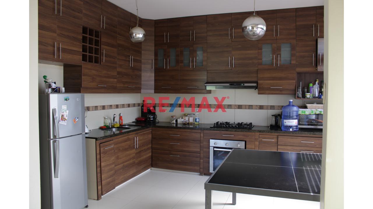 🏡🔥 ¡Casa En Venta En Miraflores Country Club! | 200 M² | 360 M² Construidos | 3 Habitaciones Con Baño - 5