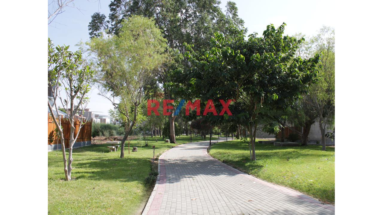🏡🔥 ¡Casa En Venta En Miraflores Country Club! | 200 M² | 360 M² Construidos | 3 Habitaciones Con Baño - 11