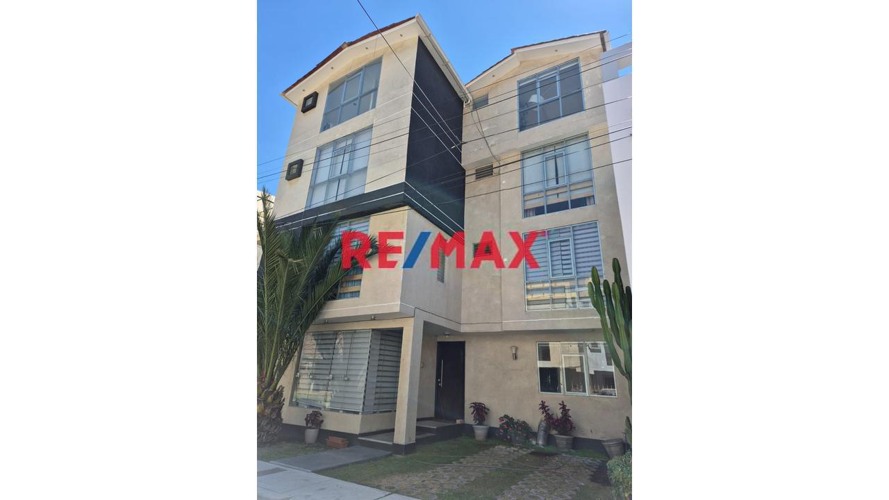 🏡 𝗖𝗔𝗦𝗔 𝗘𝗡 𝗩𝗘𝗡𝗧𝗔 | 𝗭𝗢𝗡𝗔 𝗘𝗫𝗖𝗟𝗨𝗦𝗜𝗩𝗔 𝗖𝗘𝗥𝗖𝗔 𝗔 𝗨𝗡𝗜𝗩𝗘𝗥𝗦𝗜𝗗𝗔𝗗𝗘𝗦 - 1