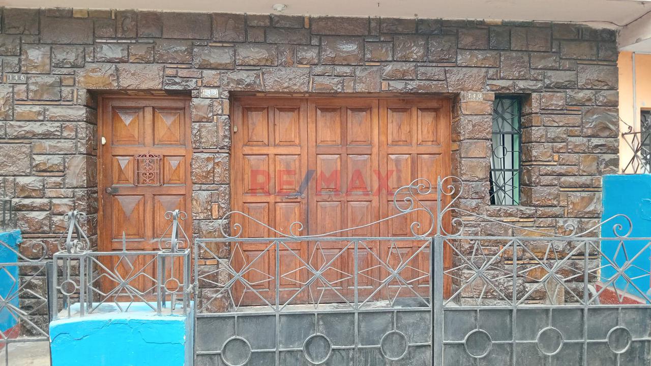 Casa De 2 Pisos Con Entrada Independiente - Rimac - 8