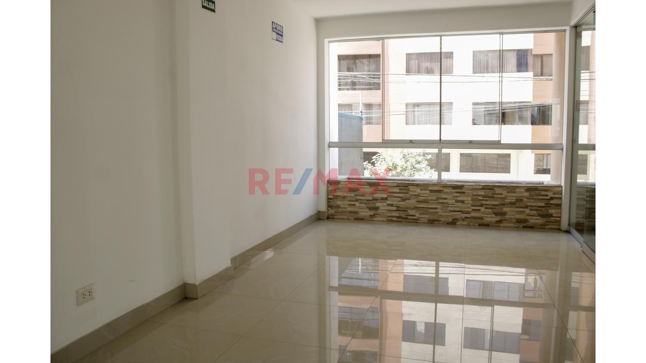 Alquilo Oficina / Consultorio – Miraflores | 90 M² | 2.º Piso | Ascensor — foto 13
