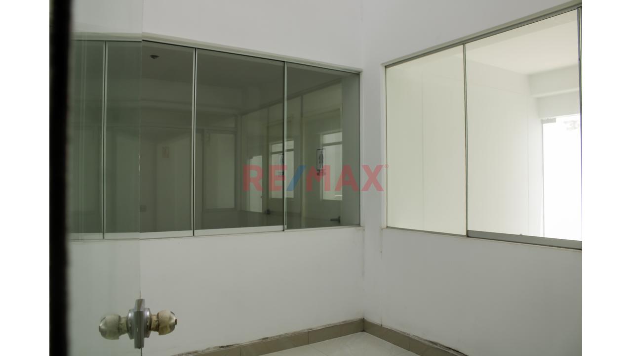 Alquilo Oficina / Consultorio – Miraflores | 90 M² | 2.º Piso | Ascensor — foto 10