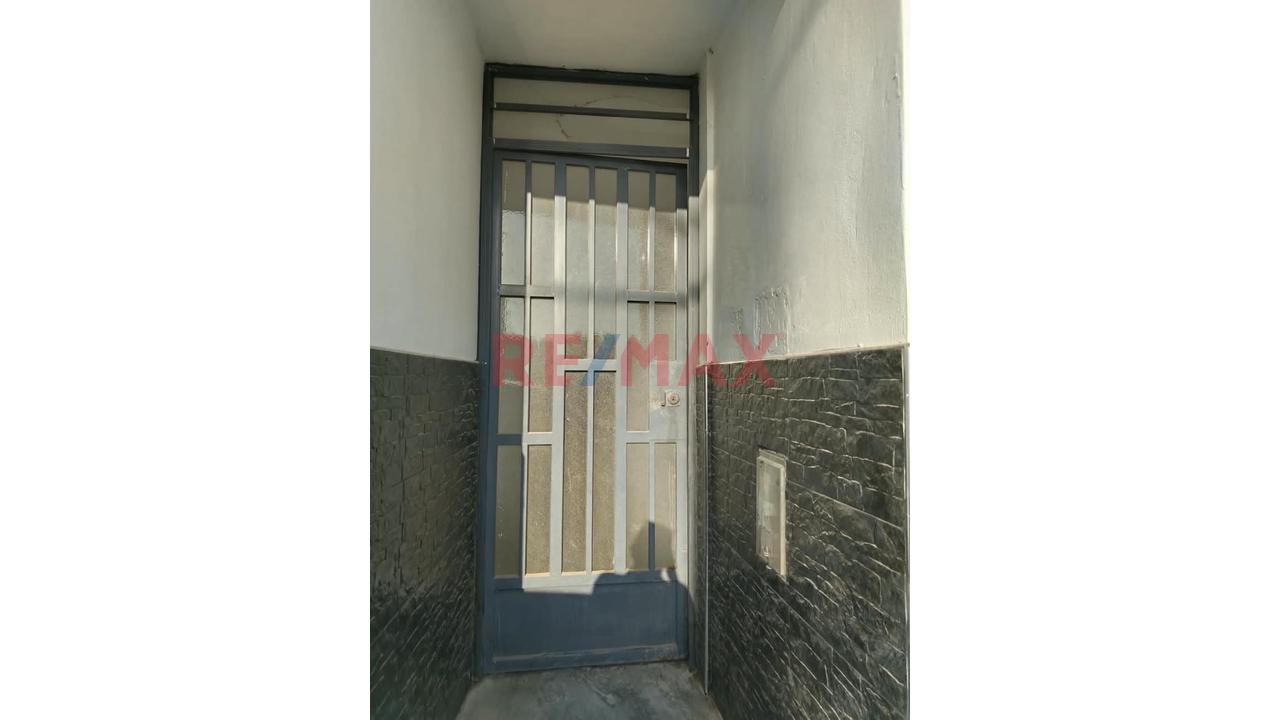 🏡 Venta De Casa + 2 Departamentos En Proyección En Monsefú - 3