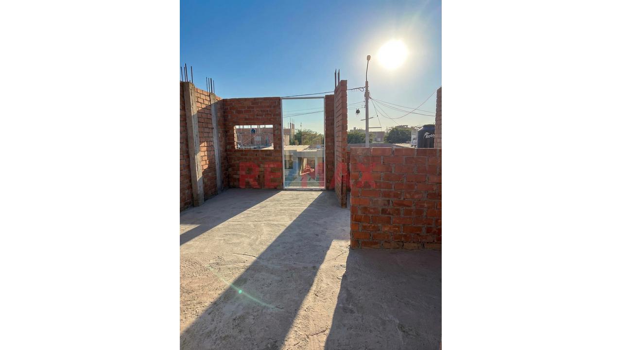 🏡 Venta De Casa + 2 Departamentos En Proyección En Monsefú - 20