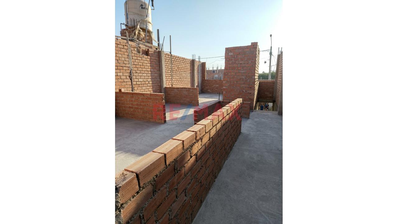 🏡 Venta De Casa + 2 Departamentos En Proyección En Monsefú - 19