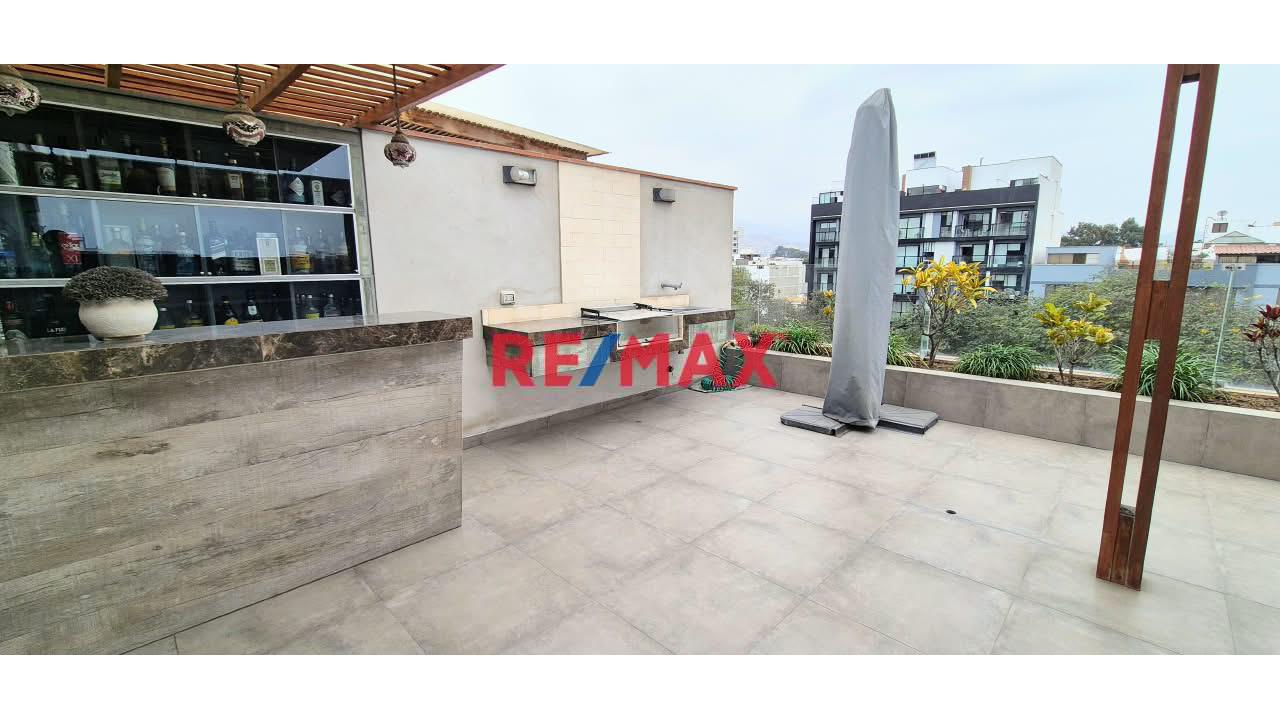 Venta | Dúplex Con Más De 250M² Con Amplia Terraza, Bar Y Bbq En La Castellana – Surco