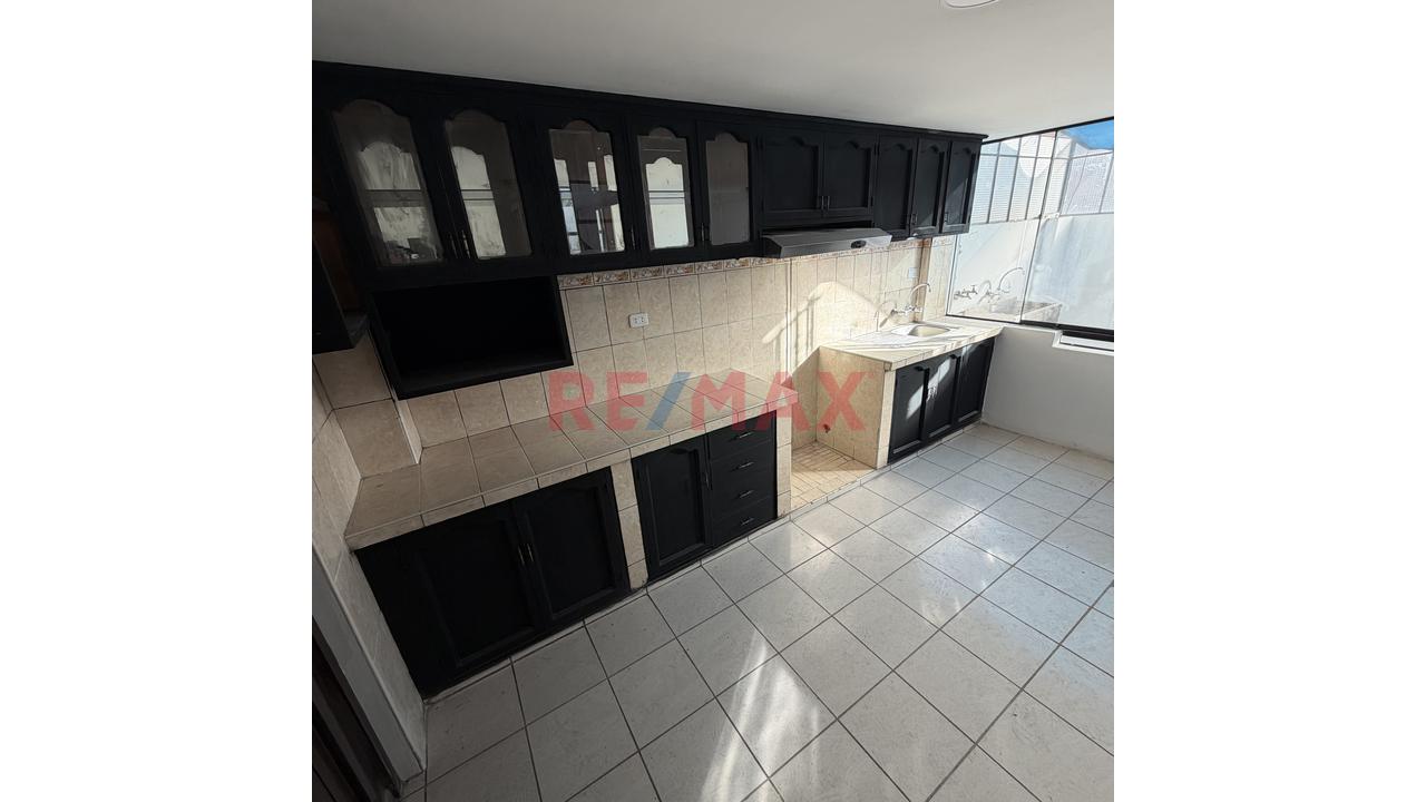 Vendo Casa En Jose Luis Bustamante Y Rivero - 4